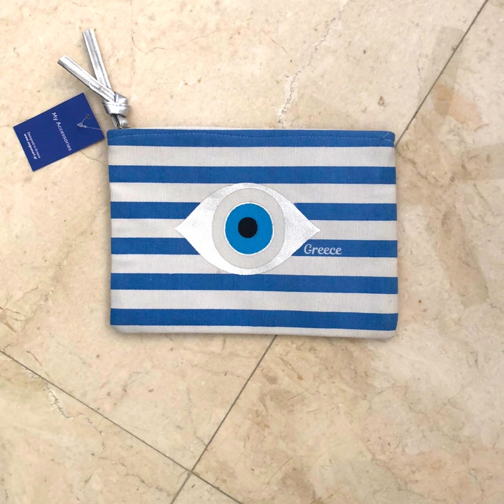 NWT Zippered Envelope pouch